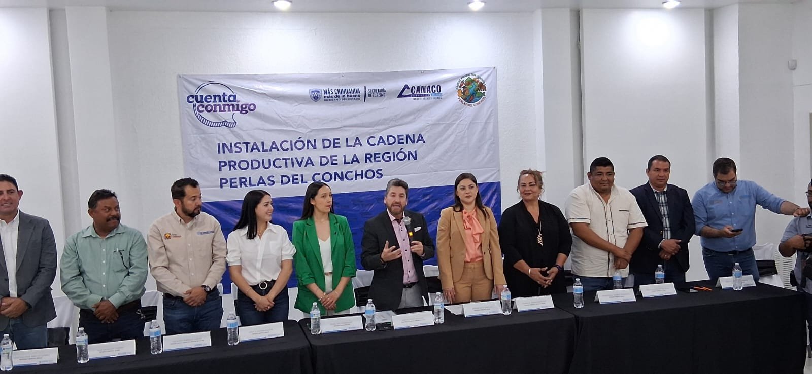 El alcalde Sergio Luis Olvera Gallegos representa a La Cruz en instalación de la Cadena Productiva de la región Perlas del Conchos.