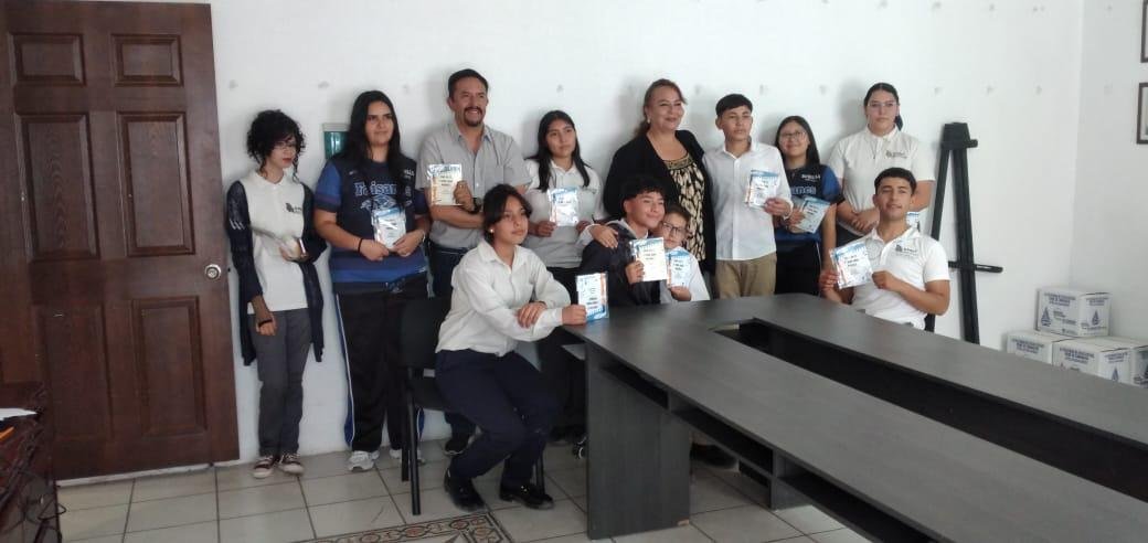 10 Jóvenes de Secundaria y Telebachillerato de San Francisco de Conchos fueron funcionarios por un día en el marco del día del estudiante