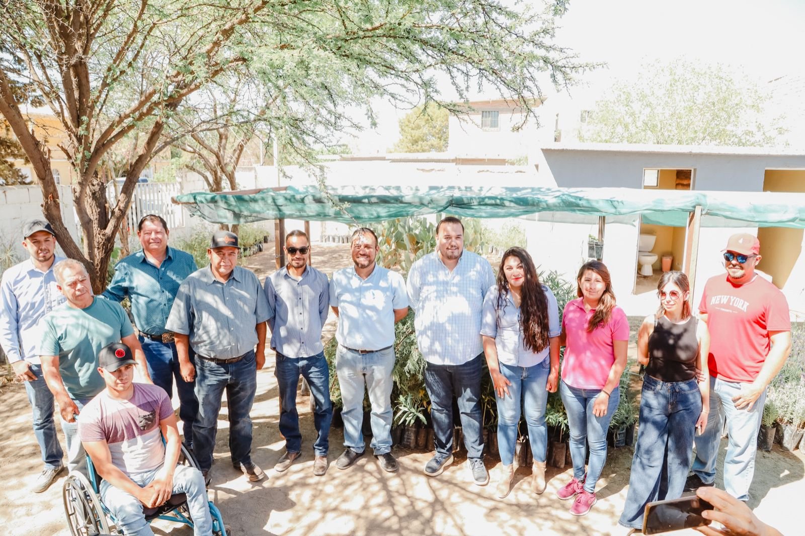 Jorge Aldana impulsa reforestación en Camargo y la región con entrega de más de 8 mil árboles nativos