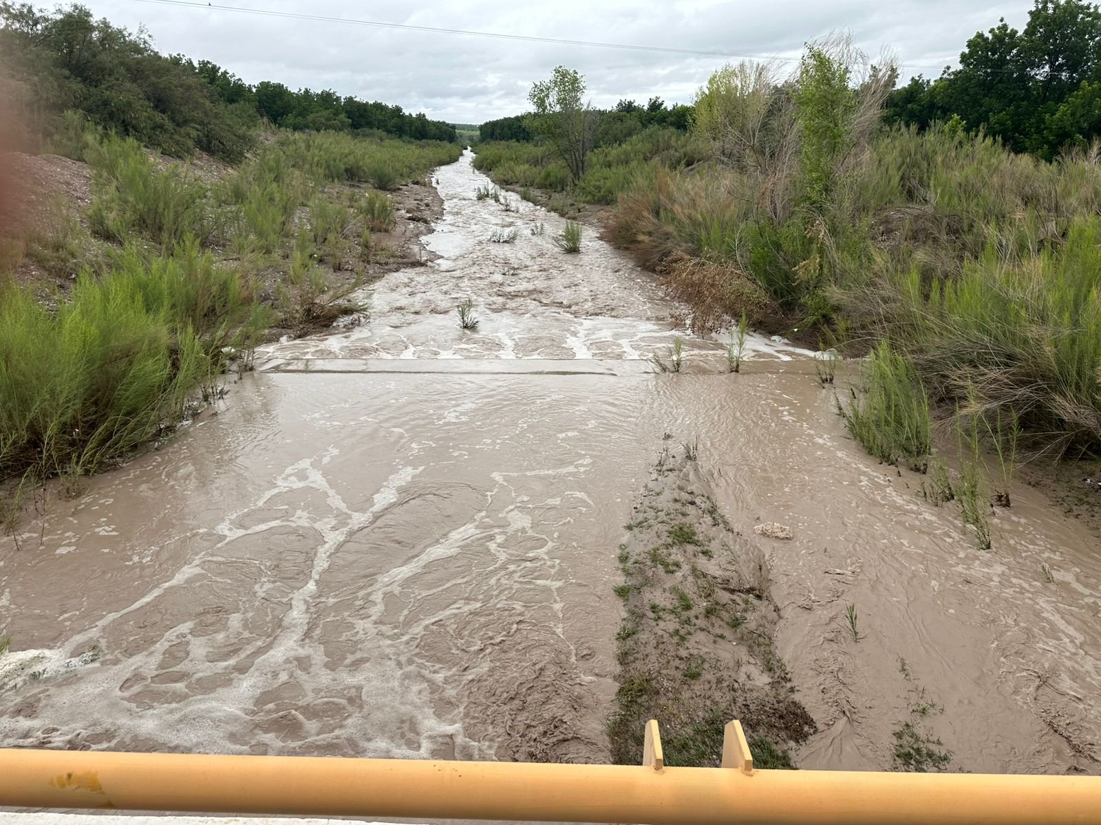 Protección Civil de San Francisco de Conchos emite aviso preventivo ante posibles lluvias fuertes este martes