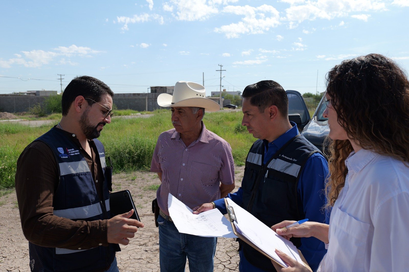 Diputado Arturo Zubia gestiona construcción de carretera en Matamoros