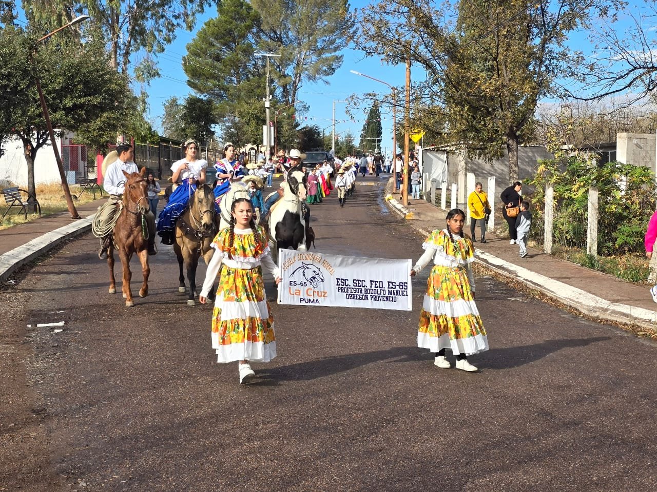Celebra La Cruz el 115 aniversario de la Revolución Mexicana