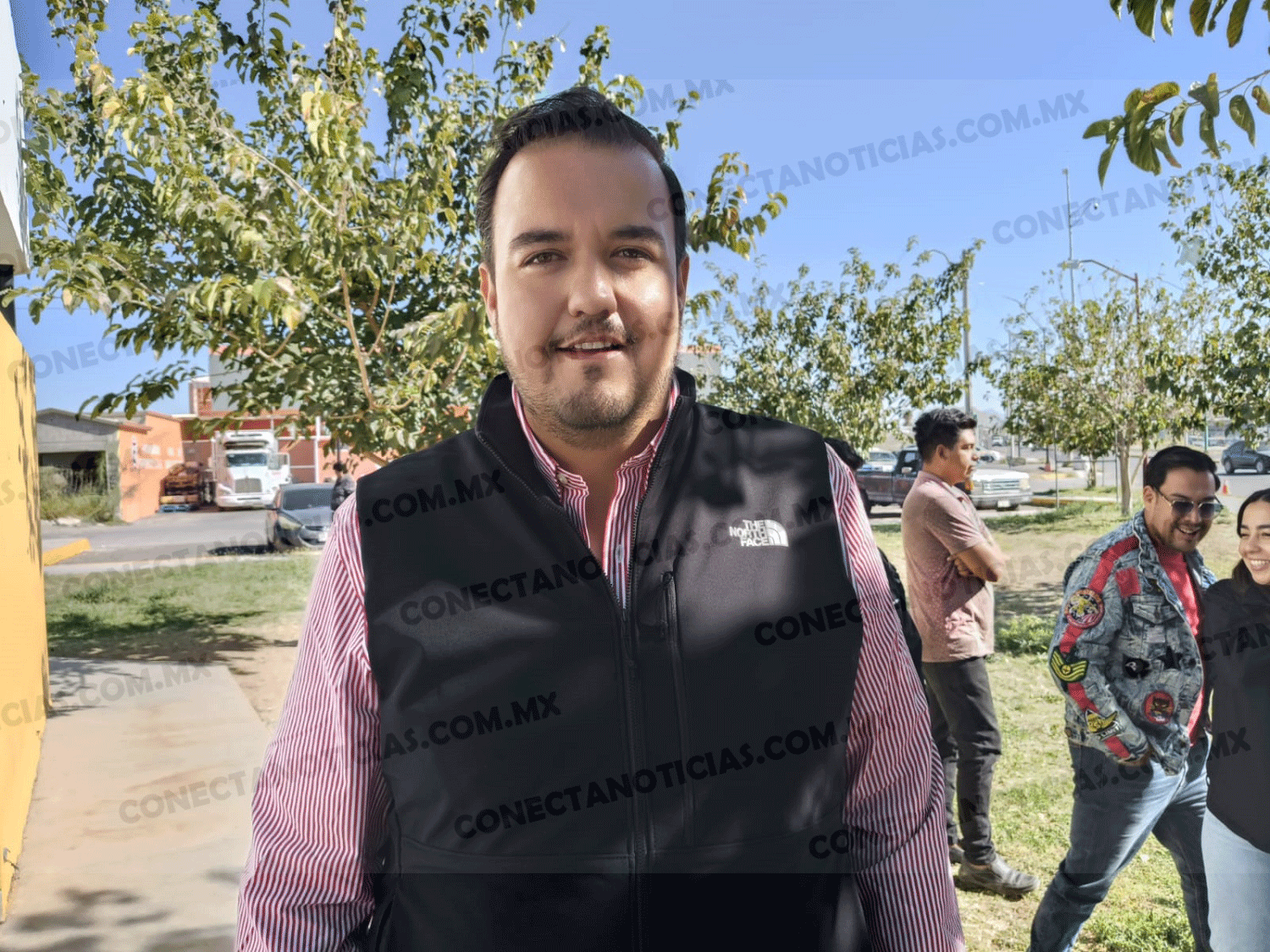 Jorge Aldana respalda movimiento de agricultores contra la Ley de Aguas y pide manifestaciones pacíficas