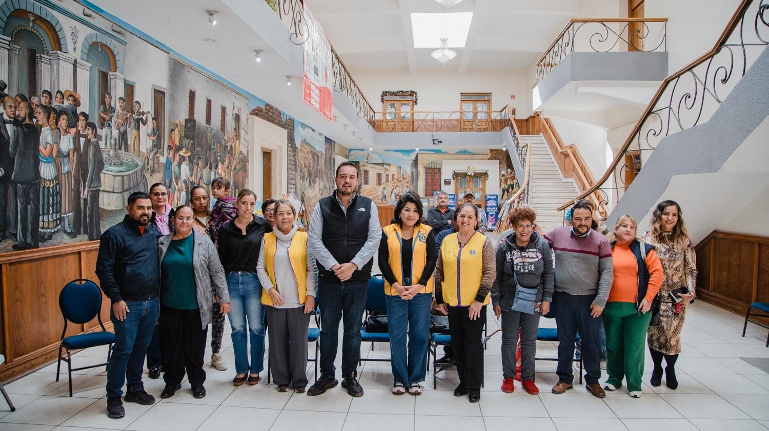 Presidente municipal Jorge Aldana entrega apoyos económicos a asociaciones, escuelas y ciudadanos a través de la Dirección de Desarrollo Humano