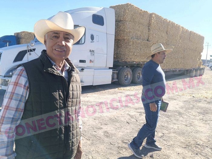 Continúa entrega de forraje como apoyo emergente ante la severa sequía: Arturo Zubía Fernández
