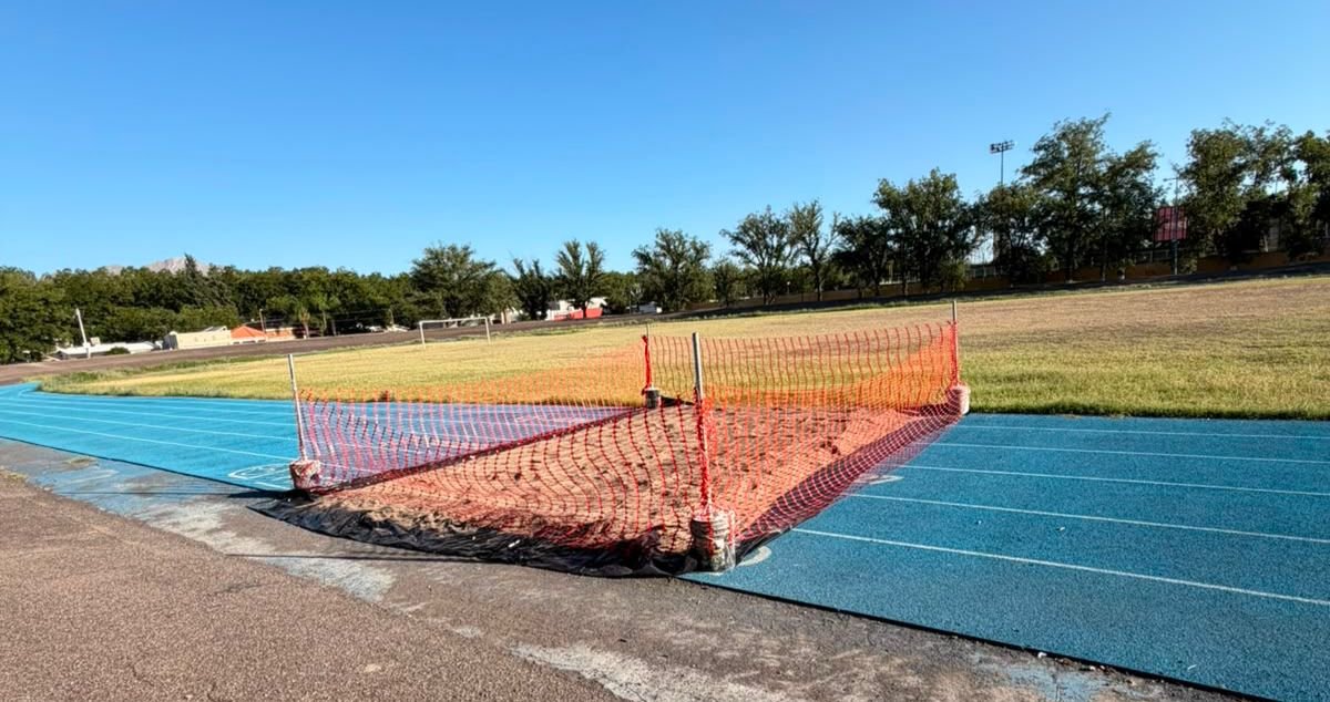 Por rehabilitación de campo de futbol, restringen temporalmente trayecto de pista de tartán, piden precaución y respetar señalamientos