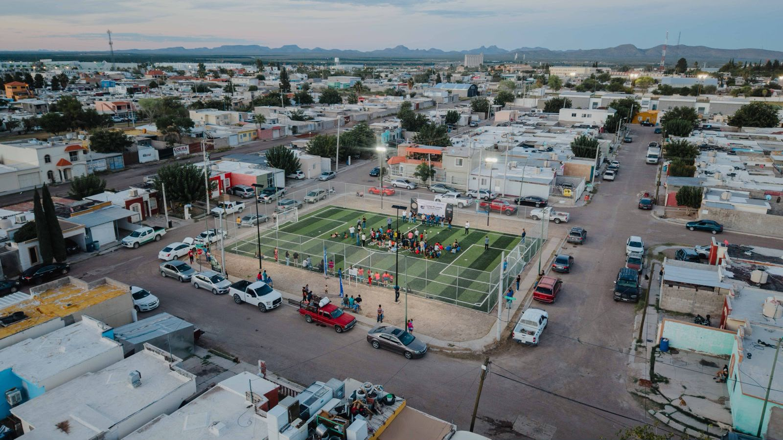 Infraestructura deportiva da resultados, nuevos campos con pasto sintético lucieron llenos durante torneo de fútbol: Jorge Aldana